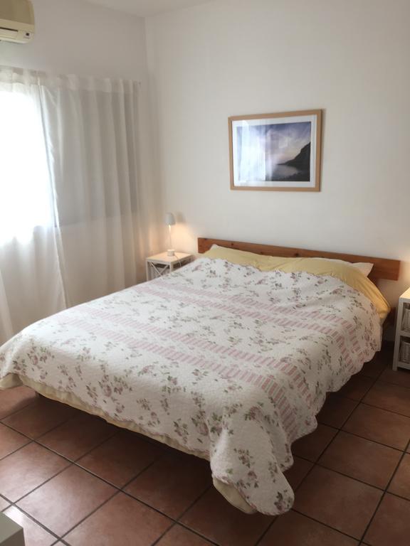 Gil'S Guest Rooms Neve Zohar Zimmer foto