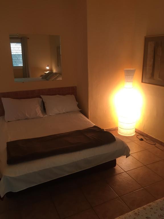 Gil'S Guest Rooms Neve Zohar Zimmer foto