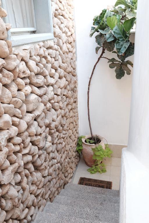 Gil'S Guest Rooms Neve Zohar Zimmer foto