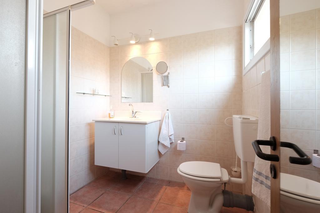 Gil'S Guest Rooms Neve Zohar Zimmer foto